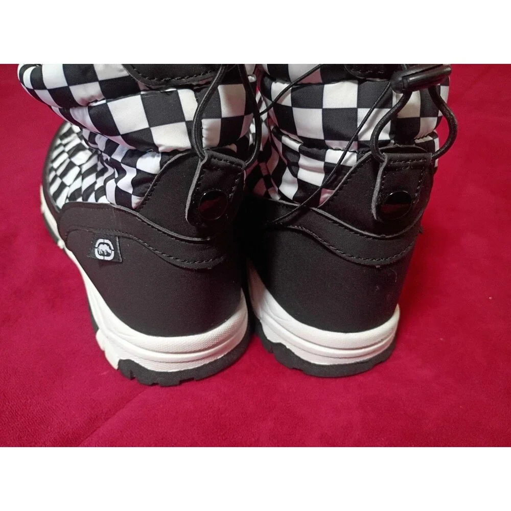 Ecko Unltd. black and white checkered kids' Size 4 winter boots featuring #33